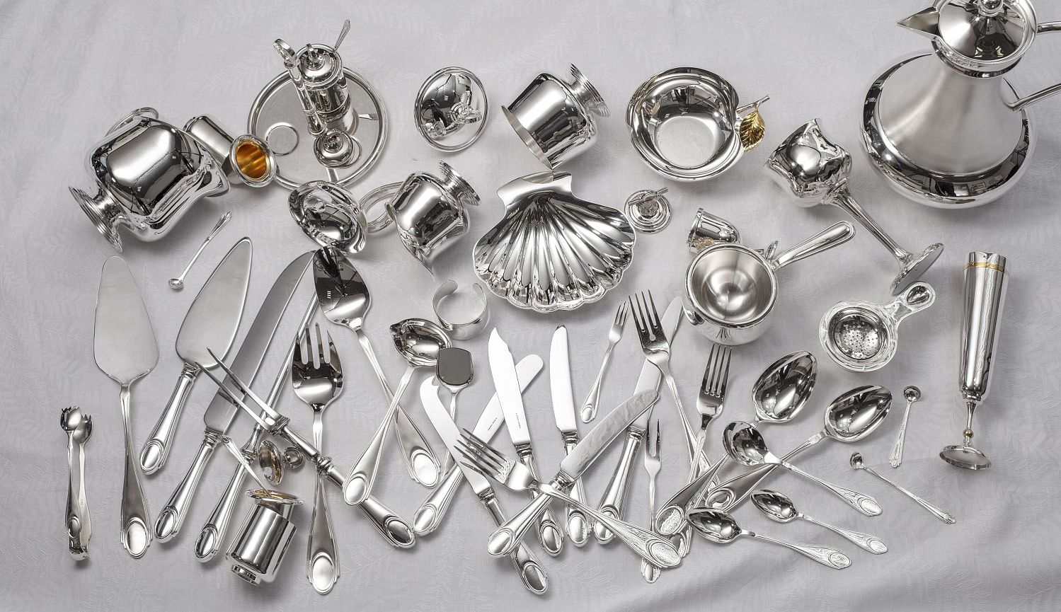 Как почистить столовое серебро в домашних условиях быстро и без сложных манипуляций
