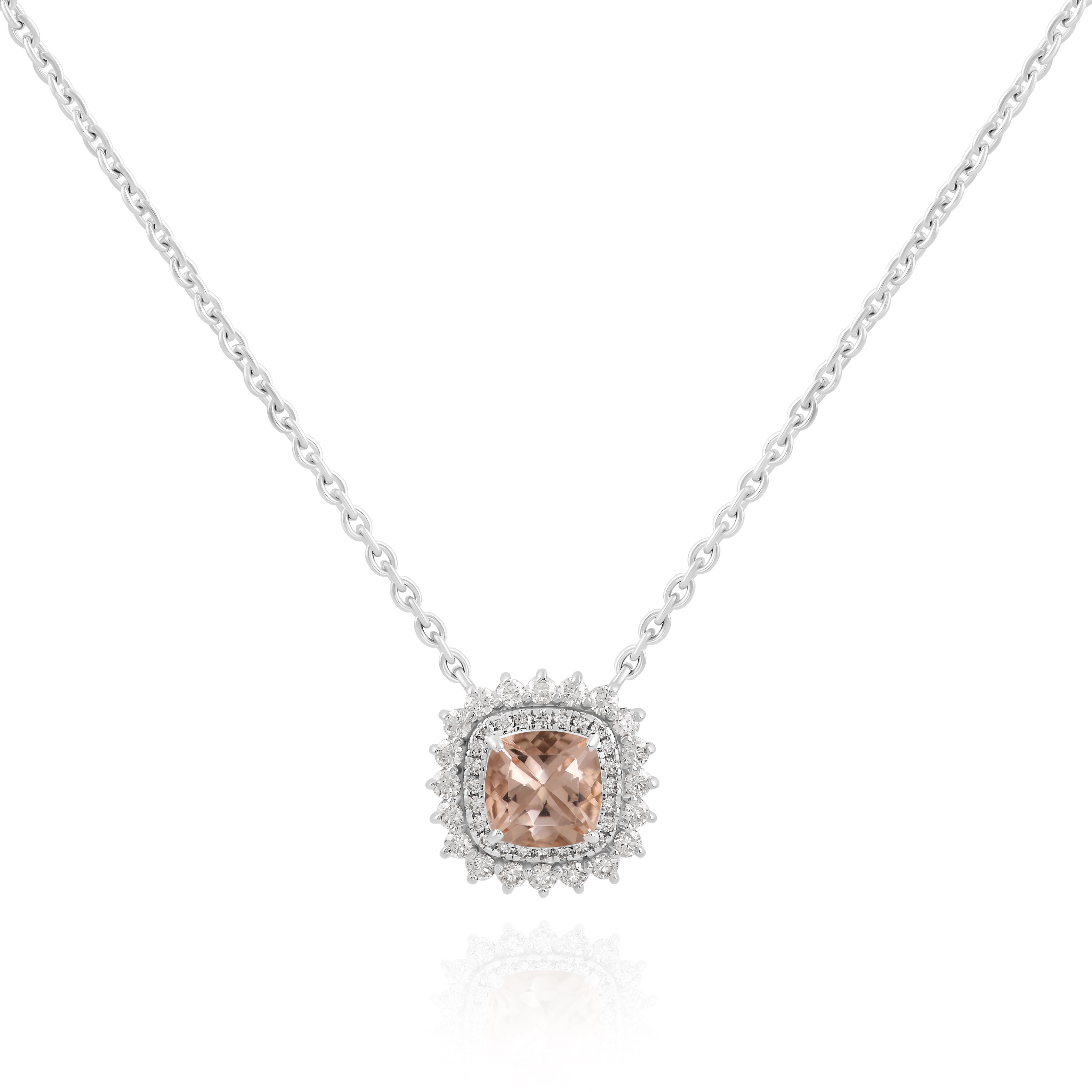 Колье из белого золота с бриллиантами и морганитом 1.4 ct