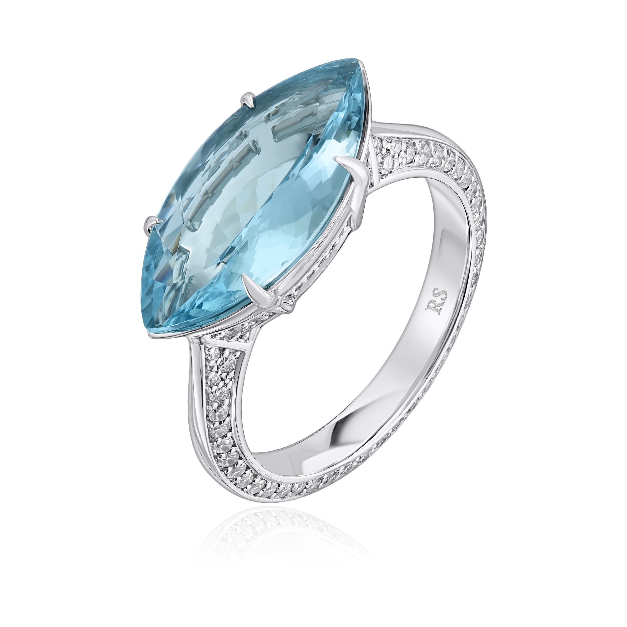 Кольцо из белого золота с бриллиантами и аквамарином 3.75 ct