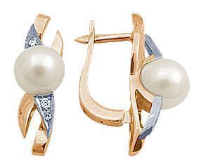 Серьги из красного золота с бриллиантами и жемчугом