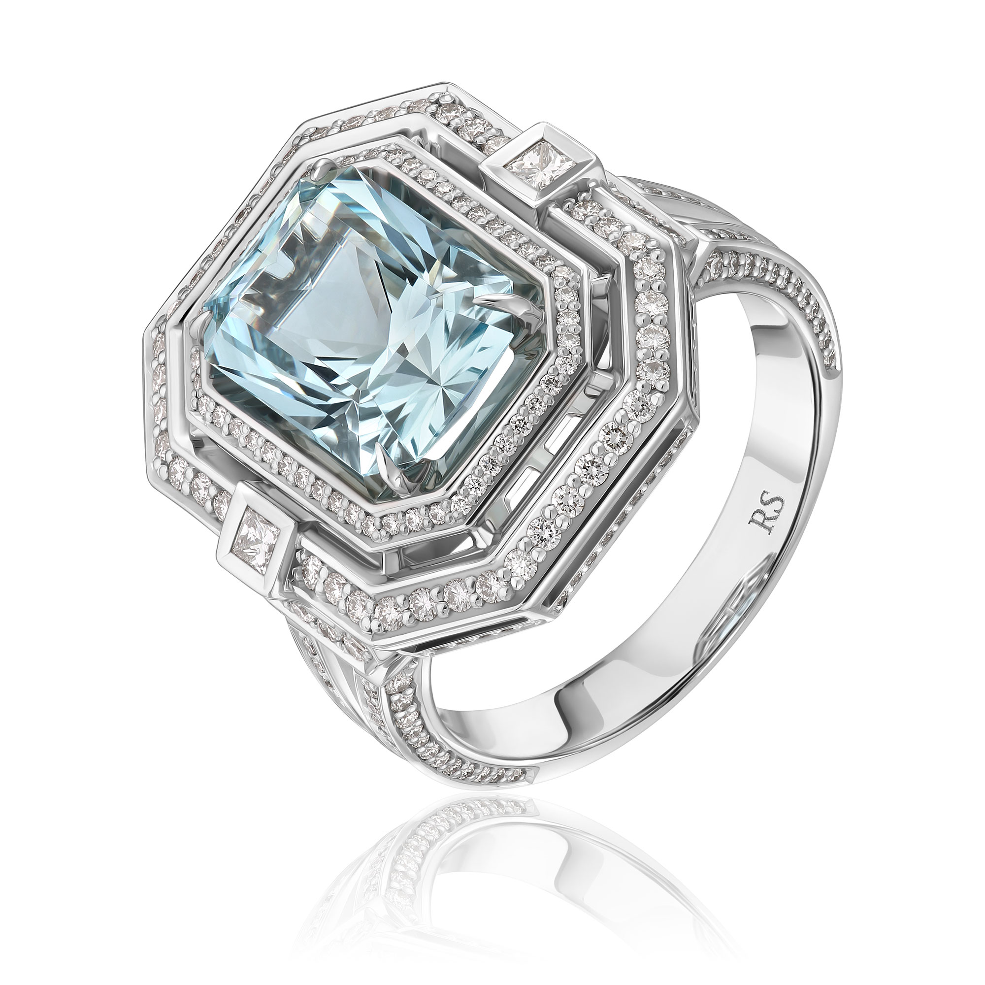 Кольцо из белого золота с бриллиантами и аквамарином 4.82 ct