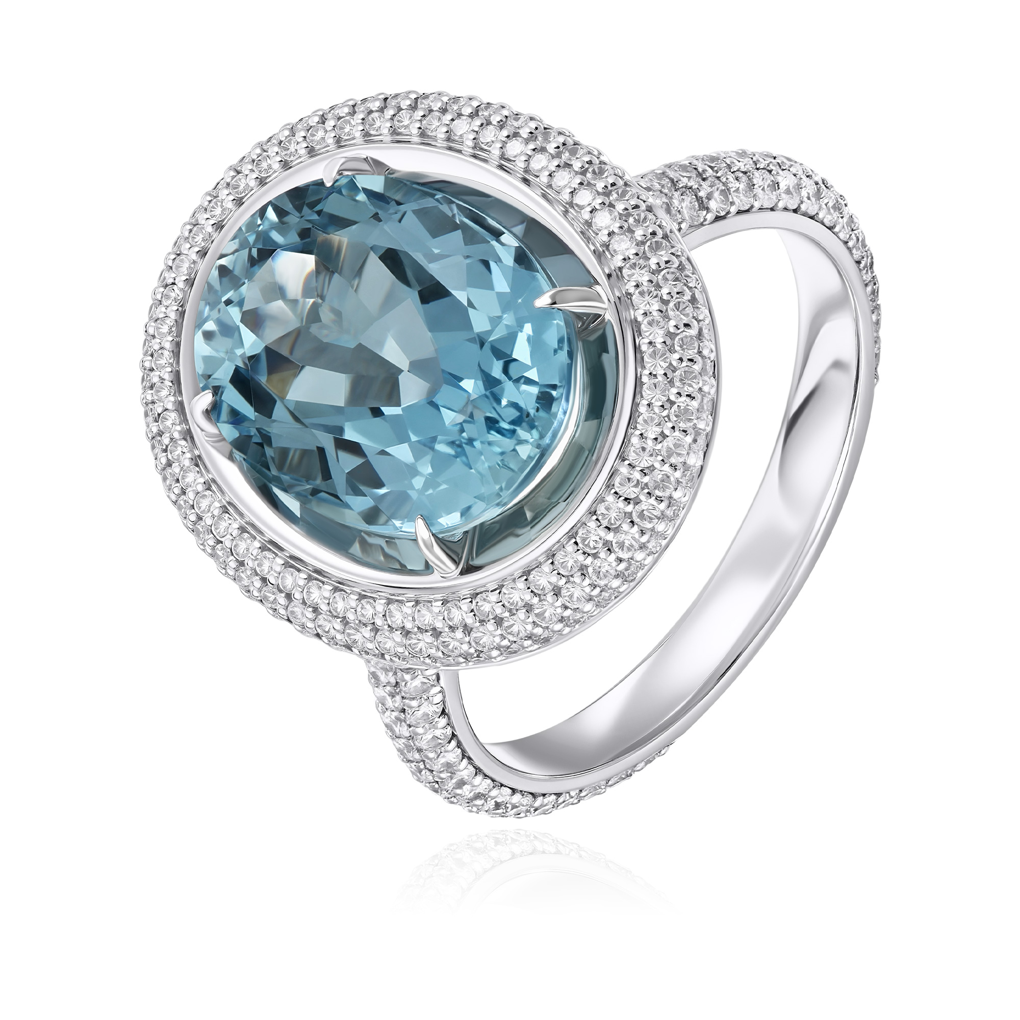 Кольцо из белого золота с бриллиантами и аквамарином 6.42 ct