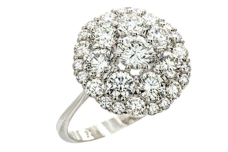 Кольцо из белого золота с бриллиантами