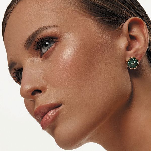 Пусеты из желтого золота с бриллиантами