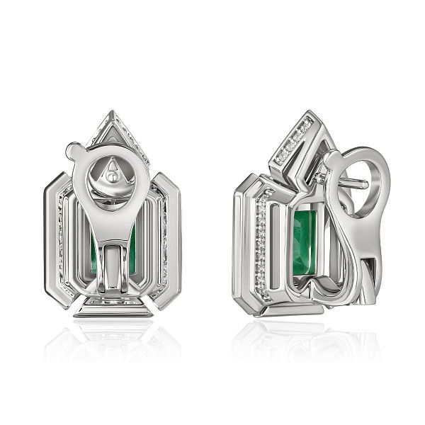 Серьги из белого золота с бриллиантами и изумрудом 4.22 ct