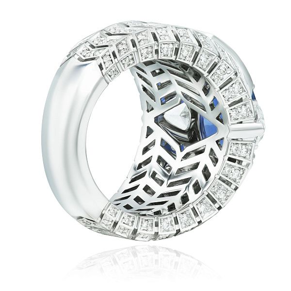 Кольцо из белого золота с бриллиантами и сапфиром 5.54 ct