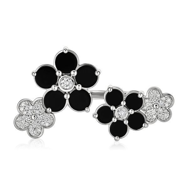 Кольцо из белого золота с ониксом и бриллиантами