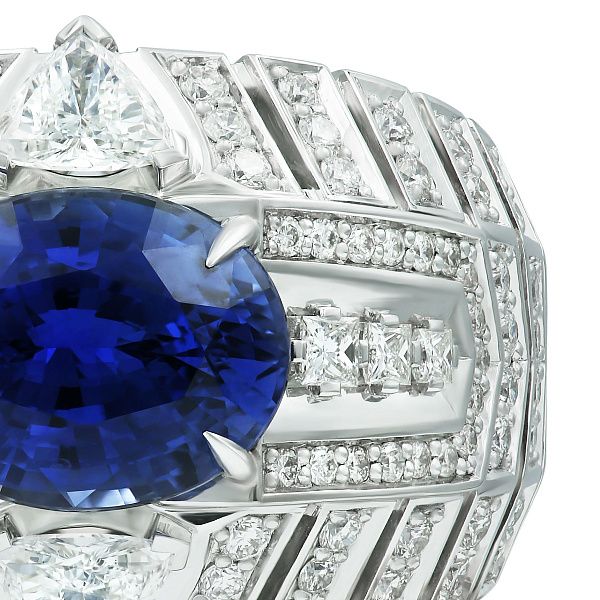 Кольцо из белого золота с бриллиантами и сапфиром 5.54 ct