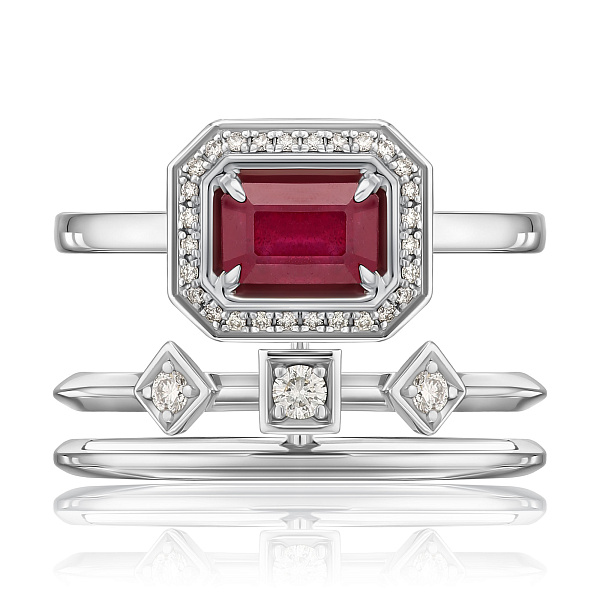 Кольцо из белого золота с бриллиантами и рубином