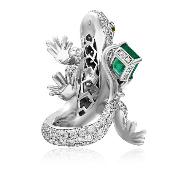 Кольцо из белого золота с изумрудом 2.2 ct, цитринами и бриллиантами