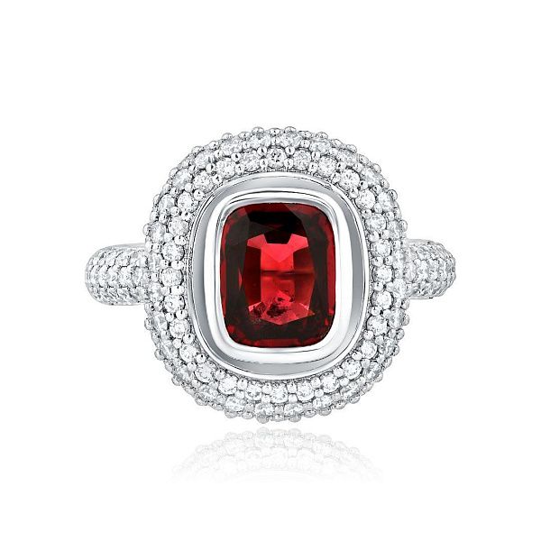 Кольцо из белого золота со шпинелью 2.18 ct и бриллиантами