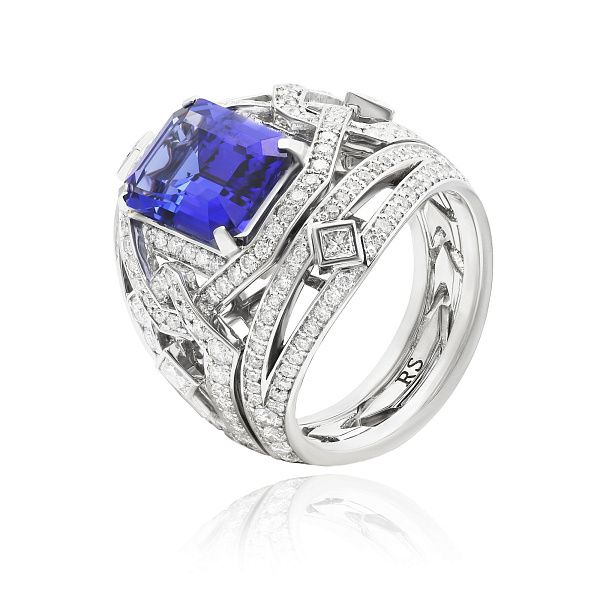 Кольцо из белого золота с танзанитом 4.77 ct и бриллиантами