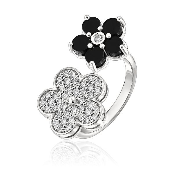 Кольцо из белого золота с ониксом и бриллиантами