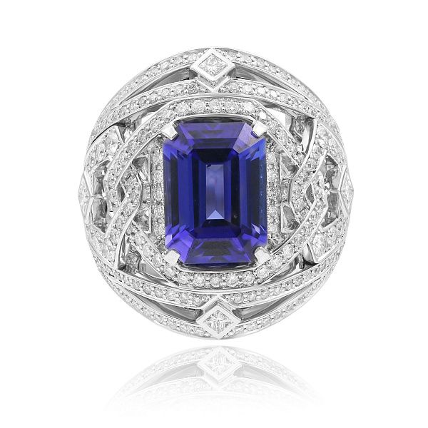 Кольцо из белого золота с танзанитом 4.77 ct и бриллиантами