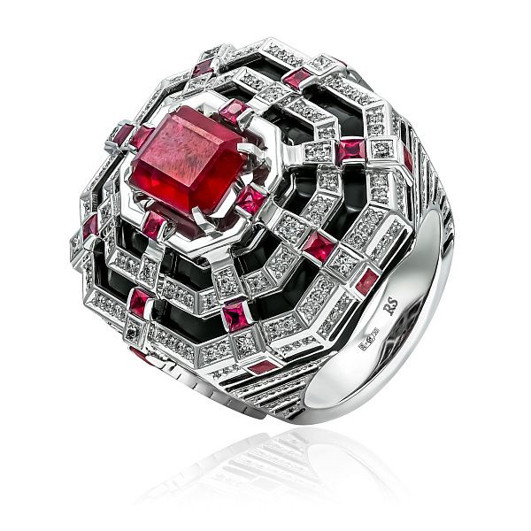 Кольцо из белого золота с рубином 4.71 ct и бриллиантами
