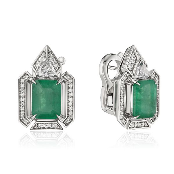 Серьги из белого золота с бриллиантами и изумрудом 4.22 ct