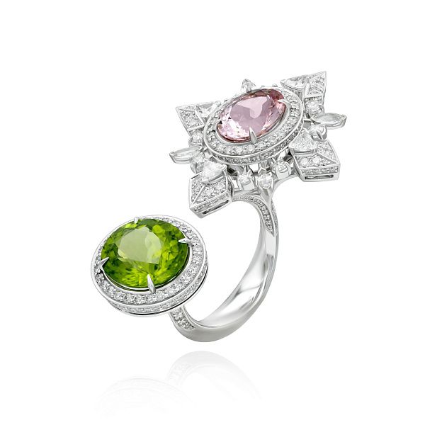 Кольцо из белого золота с хризолитом 4.83 ct, морганитом 2.85 ct, сапфирами и бриллиантами