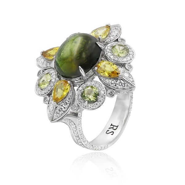 Кольцо из белого золота с турмалином 6.15 ct, бриллиантами, хризолитами и сапфирами