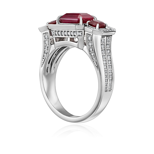 Кольцо из белого золота с рубинами 3.085 ct и бриллиантами