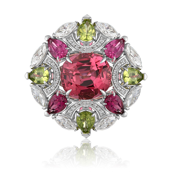 Кольцо из белого золота с турмалином 5.85 ct, бриллиантами и хризолитами