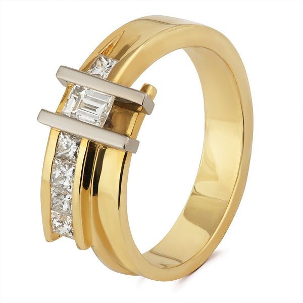 Кольцо из желтого золота с бриллиантами