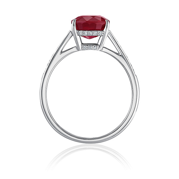 Кольцо из белого золота с бриллиантами и рубином