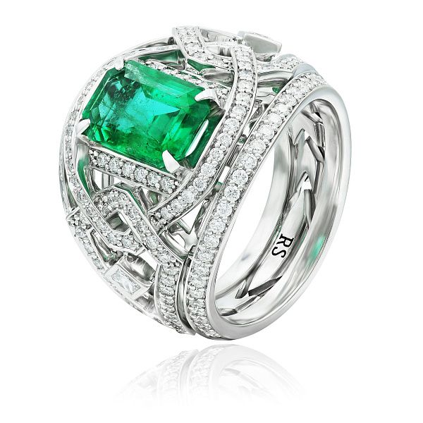 Кольцо с бриллиантами и изумрудом 2.76 ct