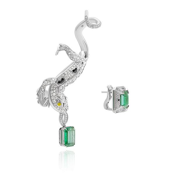 Серьги из белого золота с сапфирами, изумрудами 9.08 ct и бриллиантами