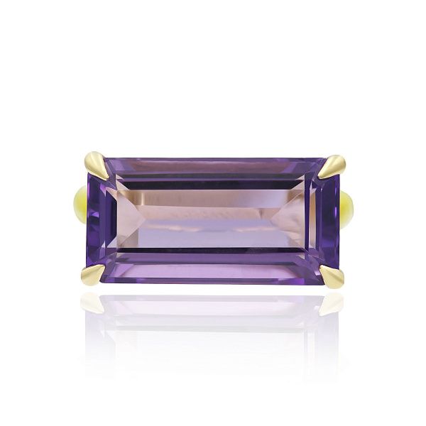 Кольцо из желтого золота с аметистом