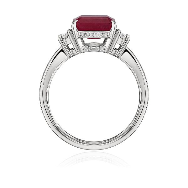 Кольцо из белого золота с бриллиантами и рубином